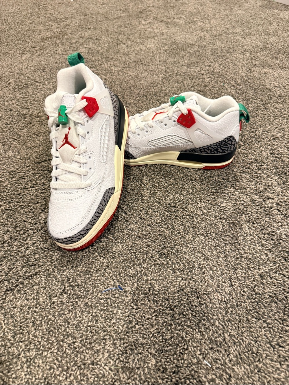 NEW - Size 7M/8.5W - Jordan Spizike Low Do The Right Thing Sneakers - FQ3950-109
